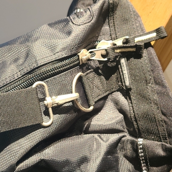 OGIO WSGA Small Duffle Bag - Picture 3 of 7